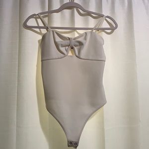 Express off white bodysuit with open keyhole